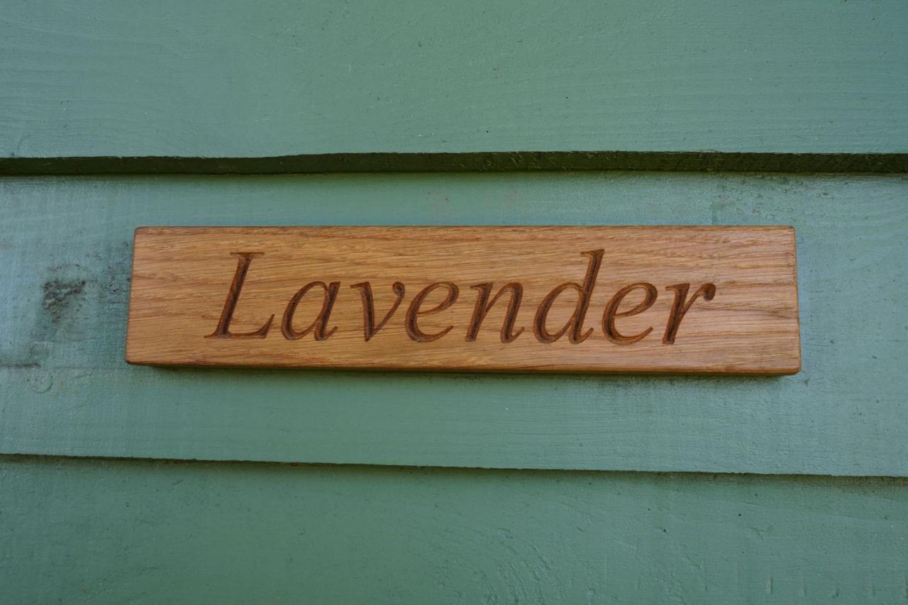 Lavender Retreat With Private Hot Tub Pension Upper Hulme Buitenkant foto